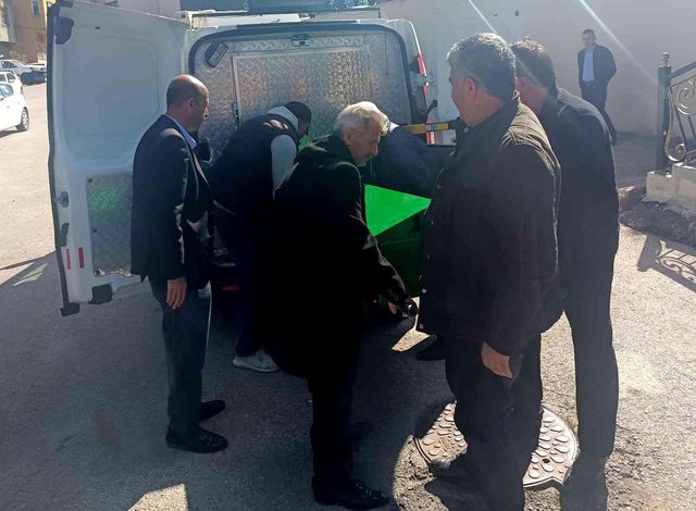 20 yaşındaki Dilara'nın ölümü 'Cinayet mi intihar mı' araştırılıyor! İş arkadaşları ve müdürü gözaltında