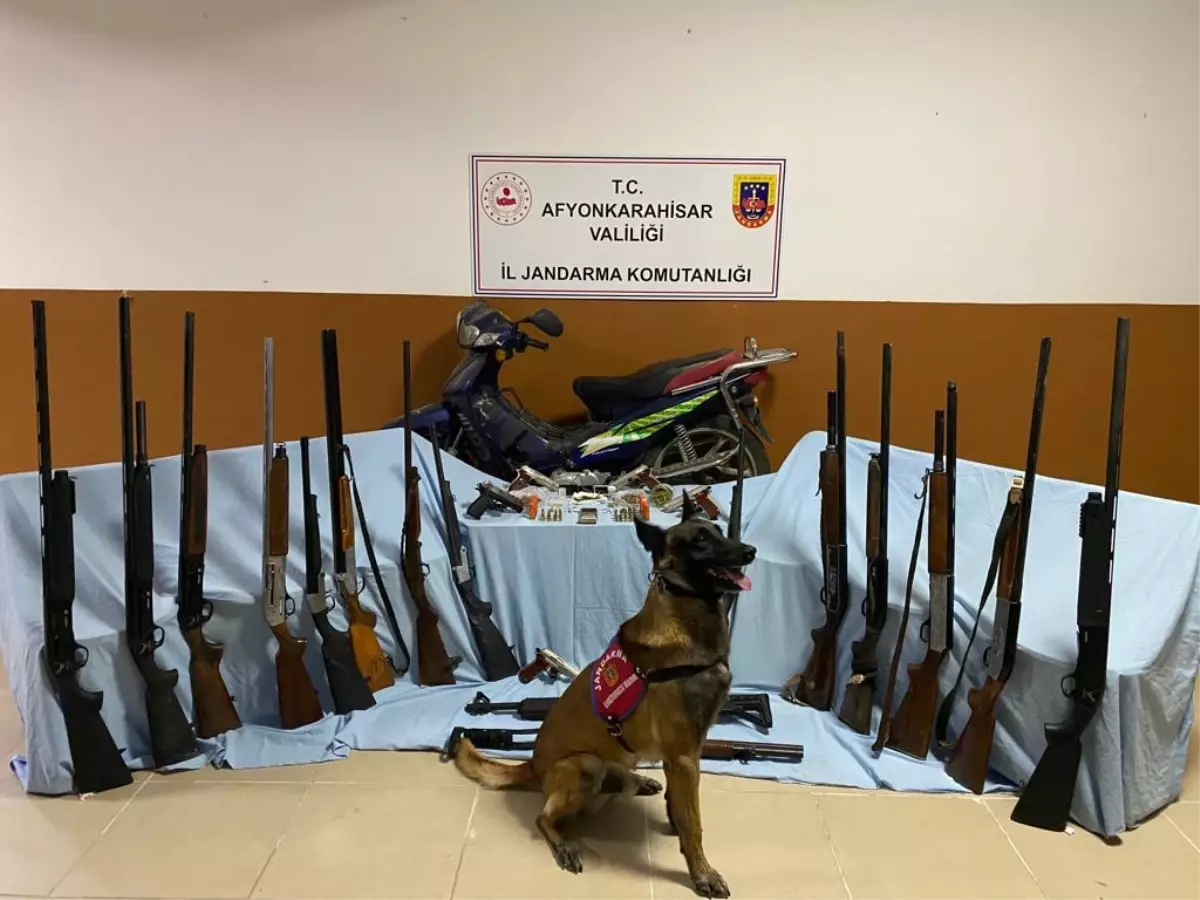 Afyonkarahisar'da uyuşturucu ve silah kaçakçılığı operasyonunda 1 zanlı tutuklandı