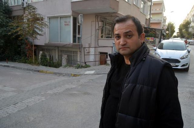 Mirasçılar anlaşamayınca boş kalan ev, evsizlerin barınağı oldu Mirasçılar anlaşamayınca boş kalan ev, evsizlerin barınağı oldu
