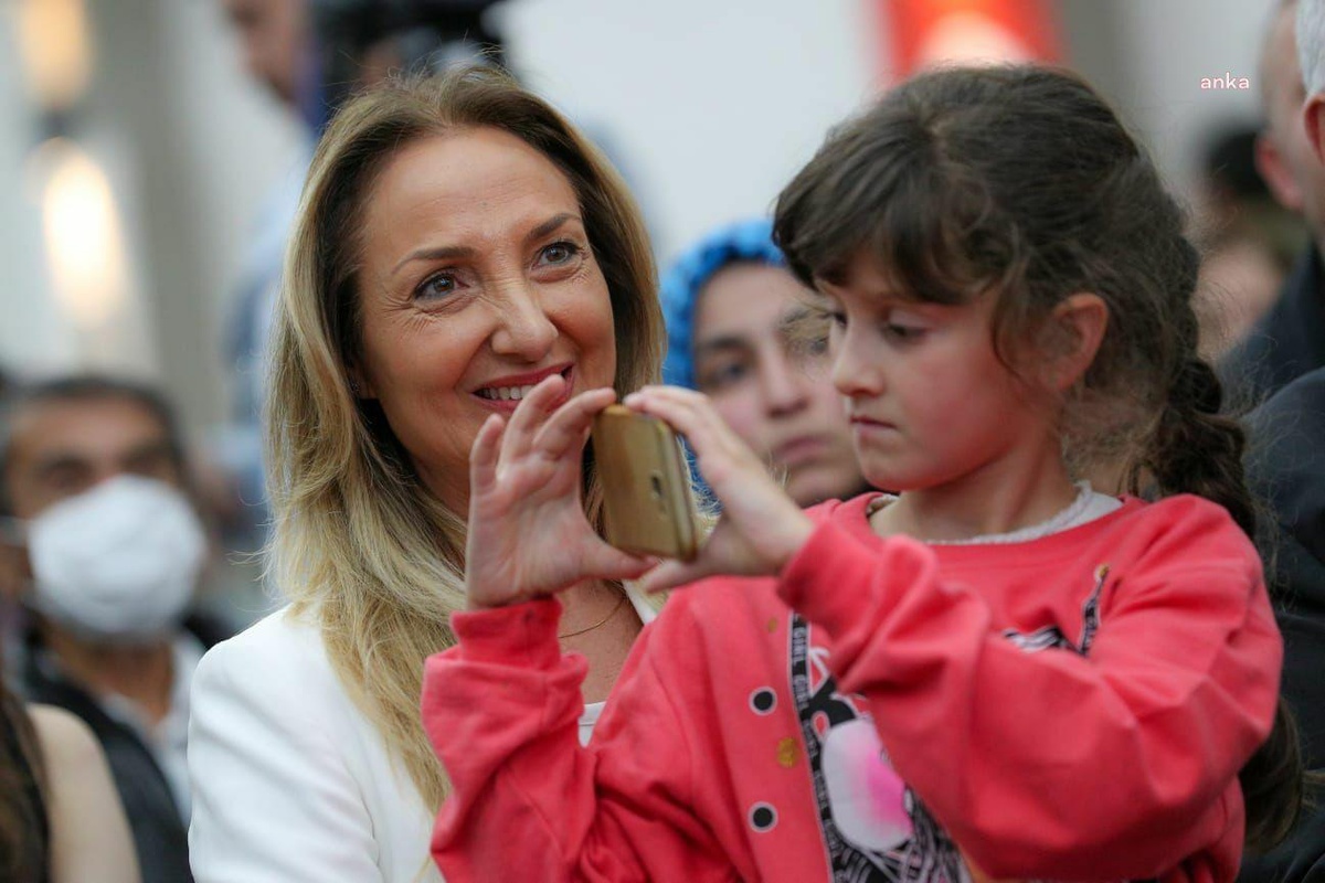 Aylin Nazlıaka\'dan İktidara: "Kız Çocuklarının Eğitim Hakkından Mahrum Edilmemesi İçin \'Eğitimde Fırsat Eşitliğini\' Sağlayın"