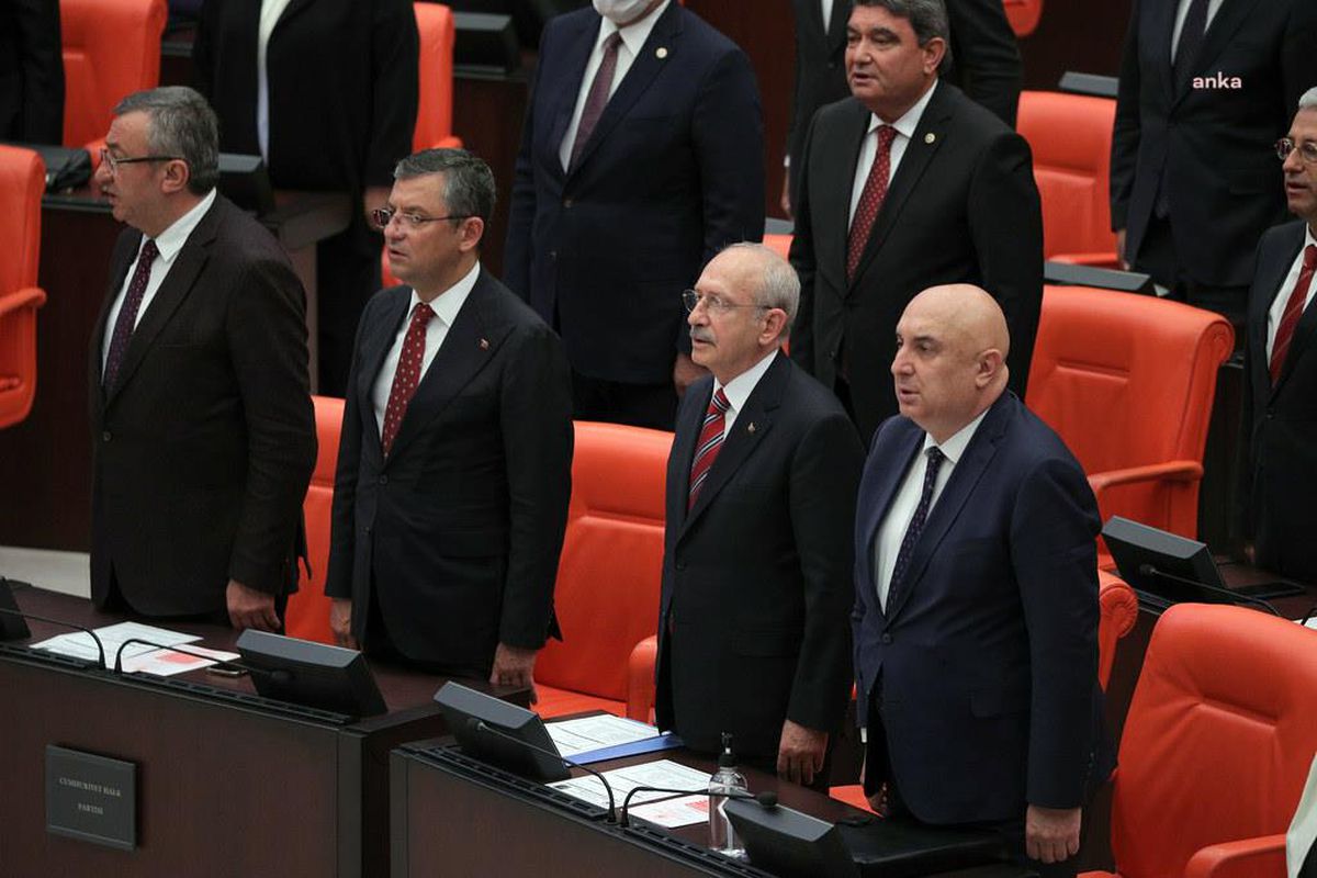 CHP\'nin Başörtüsü ile İlgili Kanun Teklifi 6 Gün Sonra Anayasa Komisyonu\'na Sevk Edildi
