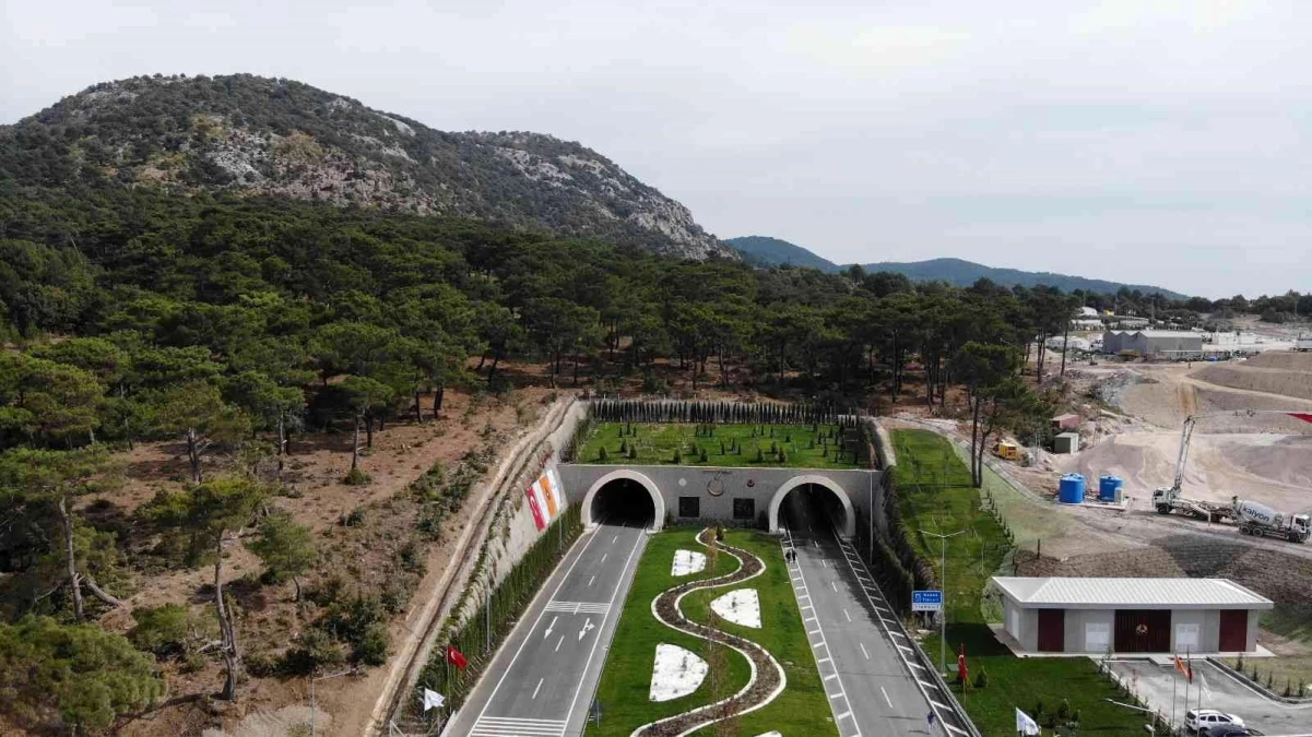Samsun haber! Cumhurbaşkanı Erdoğan, Çanakkale Ayvacık ? Küçükkuyu Yolu Assos ve Troya Tünelleri Açılış Törenine canlı bağlantı gerçekleştirdi - 1