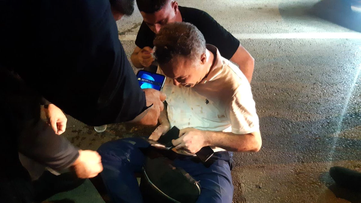 Gaziantep\'te telefonla konuşurken motosikletin çarptığı adam, yaşadığı kazaya rağmen telefonla konuşmaya devam etti