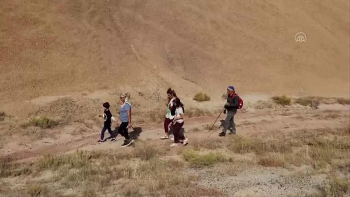 Gökkuşağı Tepeleri farklı yaş gruplarından doğaseverleri ağırlıyor