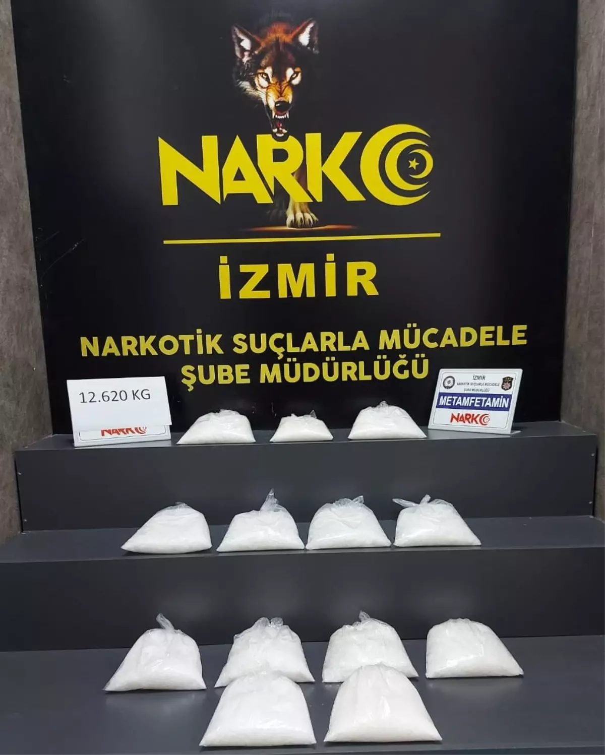 İzmir haberleri! İzmir'de araçlarında uyuşturucu ele geçirilen 3 zanlı tutuklandı