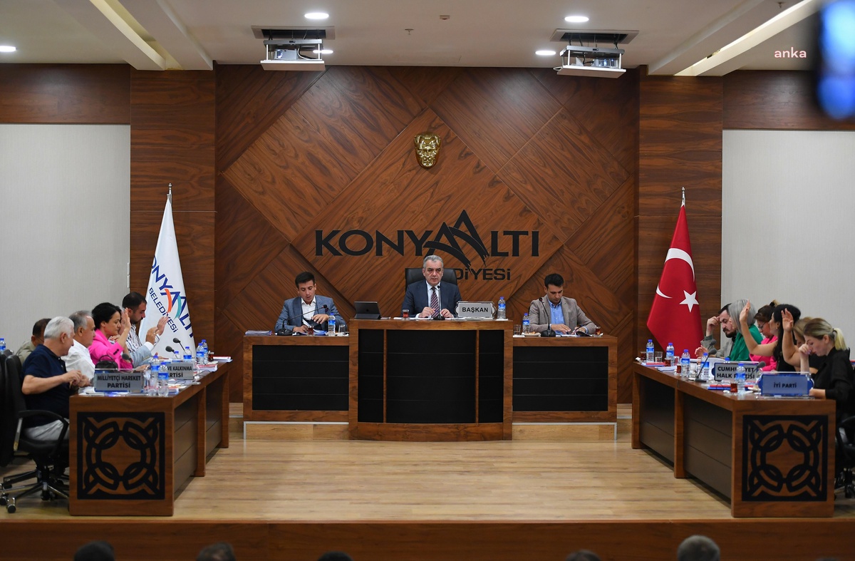 Antalya haberi... Konyaaltı Belediyesi\'nin 2023 Bütçesi Onaylandı
