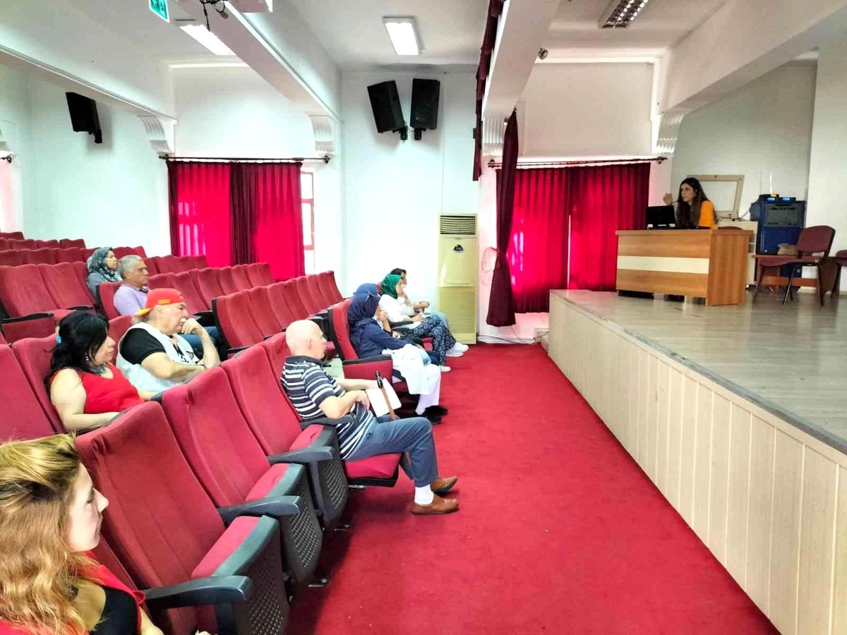 Muğla haberi... Köyceğiz\'de sağlıklı yaşlanma semineri düzenlendi