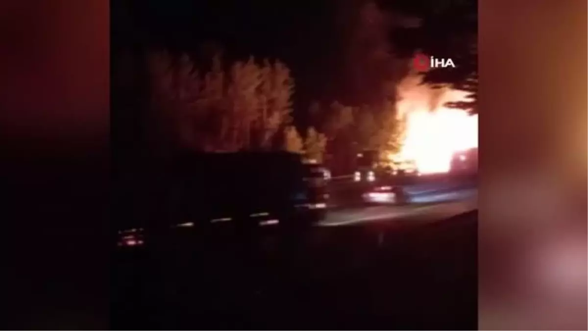 Otoyolda tır alev alev yandı