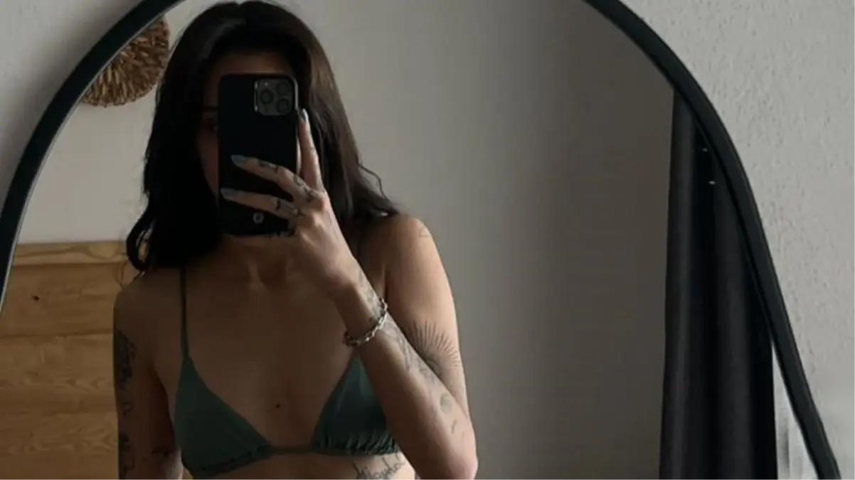 Yakışıklı oyuncu Ozan Dolunay\'ın fenomen sevgilisi Pelinay İğit\'in havuz başı pozları dikkat çekti