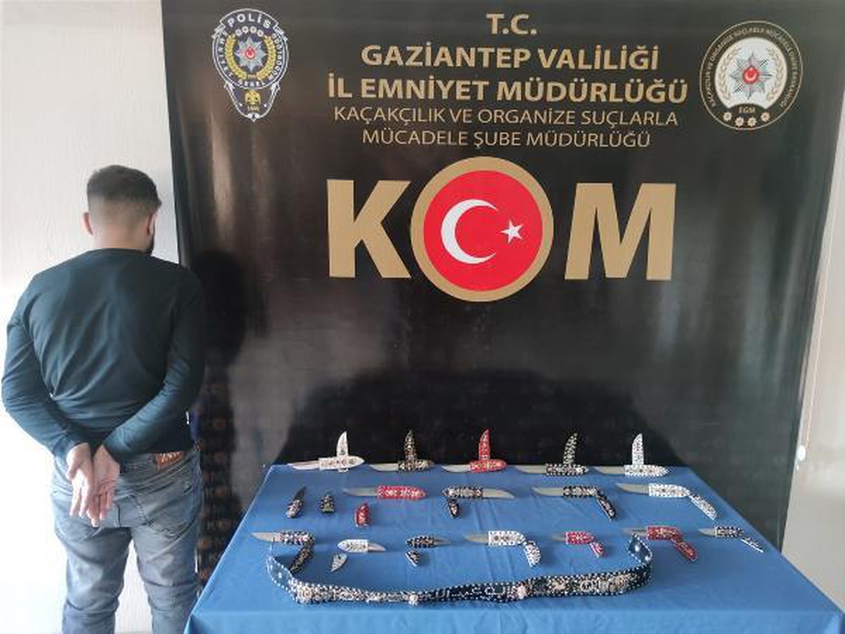 Sosyal medyada kılıç kemeri ve bıçak satan şüpheli yakalandı