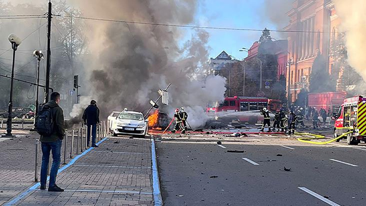 Rusya\'nın Ukrayna\'ya düzenlediği hava saldırıları bu sabah da sürdü! 6 şehirde sivillerin üzerine bombalar yağdı