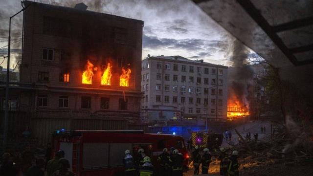 Ukrayna'da sirenler çaldı! Rusya bu sabahta Kiev ve birçok kente saldırı düzenliyor