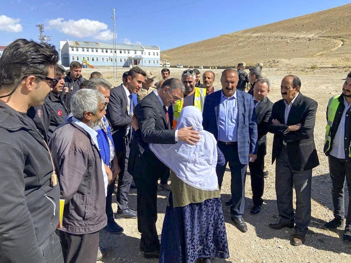 Van haber | Van Valisi Ozan Balcı Başkale ilçesinde afet yaşayan mahalleleri ziyaret etti