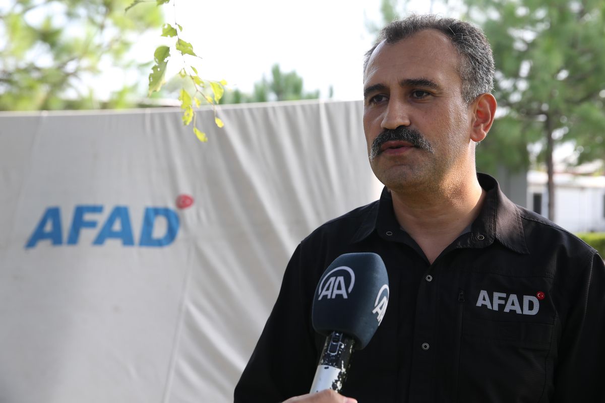 AFAD, Pakistan\'a 7 bin 500 tonun üzerinde insani yardım malzemesi gönderdi