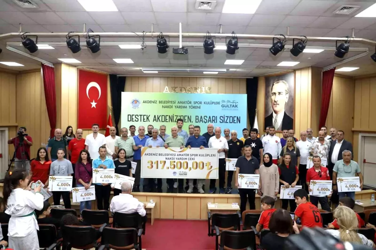 Mersin haber... Akdeniz Belediyesinden amatör kulüplere 317 bin 500 TL destek