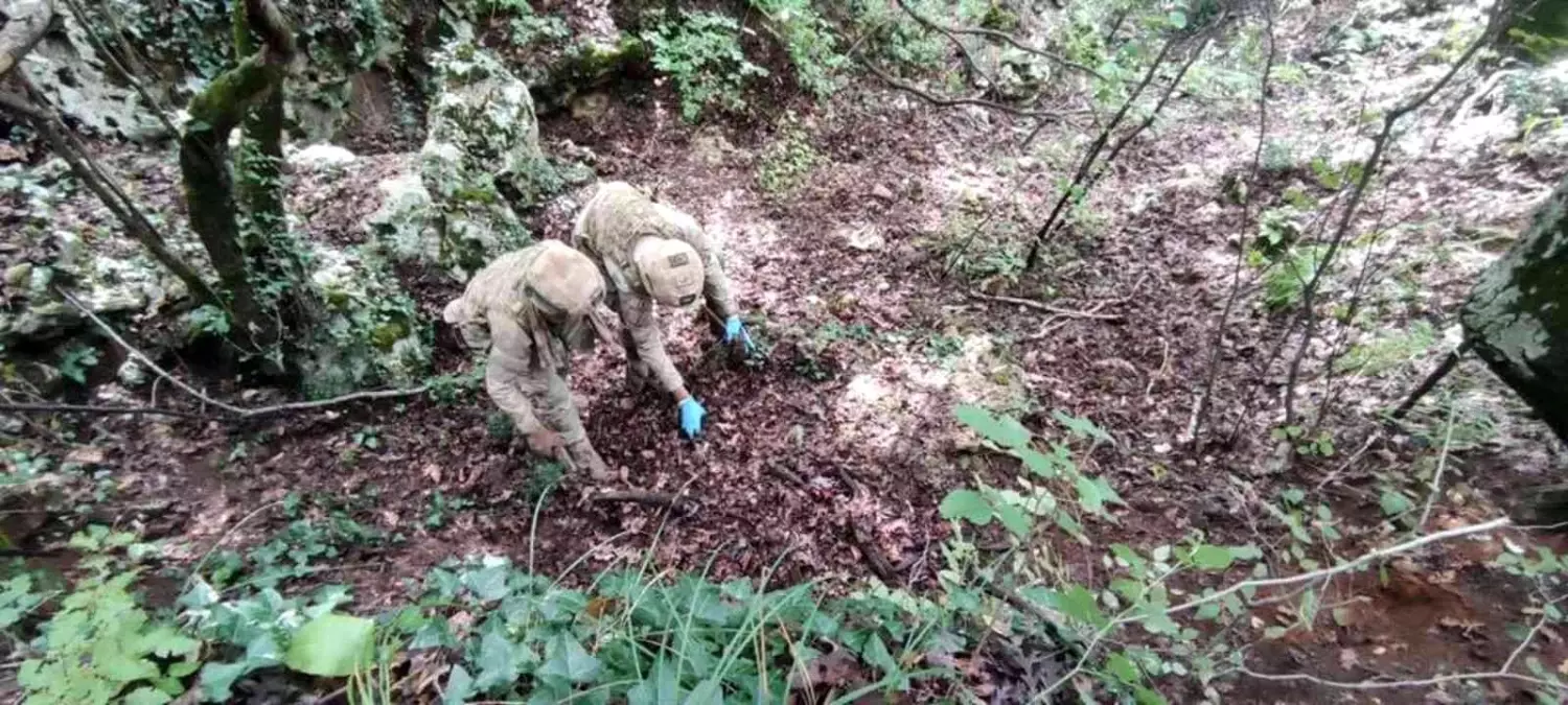 Amanoslar\'da PKK\'ya ait 2 depoda çok sayıda gıda maddesi ele geçirildi