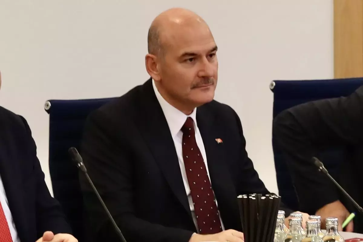 ROTTERDAM - Bakan Soylu, Hollanda Göç Bakanı Eric van der Burg ile bir araya geldi