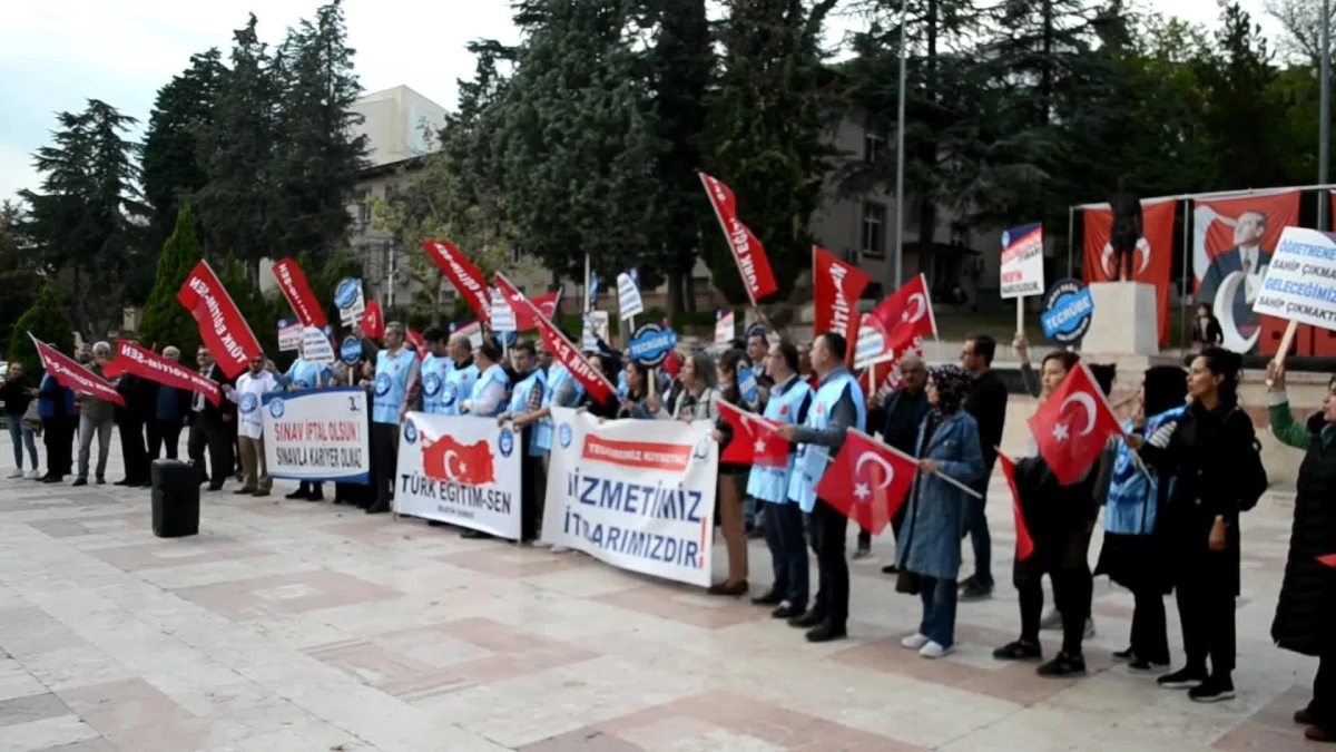 Bilecik yerel haberleri: Bilecik\'te Öğretmenlerden Hükümete Çağrı: "Öğretmenlik Meslek Kanunu\'nun İçeriğinin Adına Yakışır Şekilde Zenginleştirilmesi İçin İvedilikle Adım...