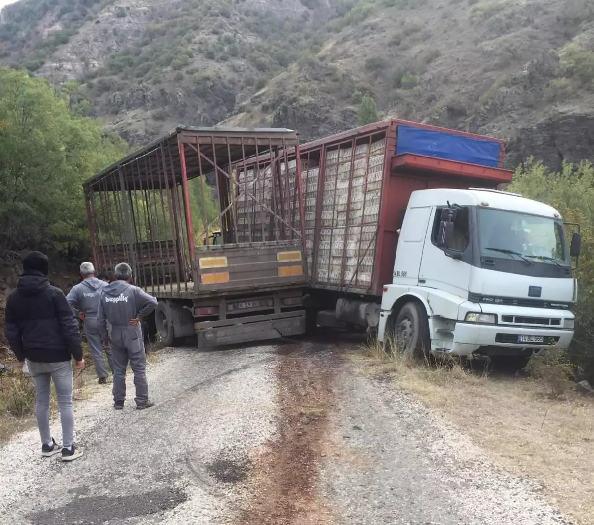 Son dakika haberi! Bolu\'da rampada kayan kamyondan atlayan sürücü öldü