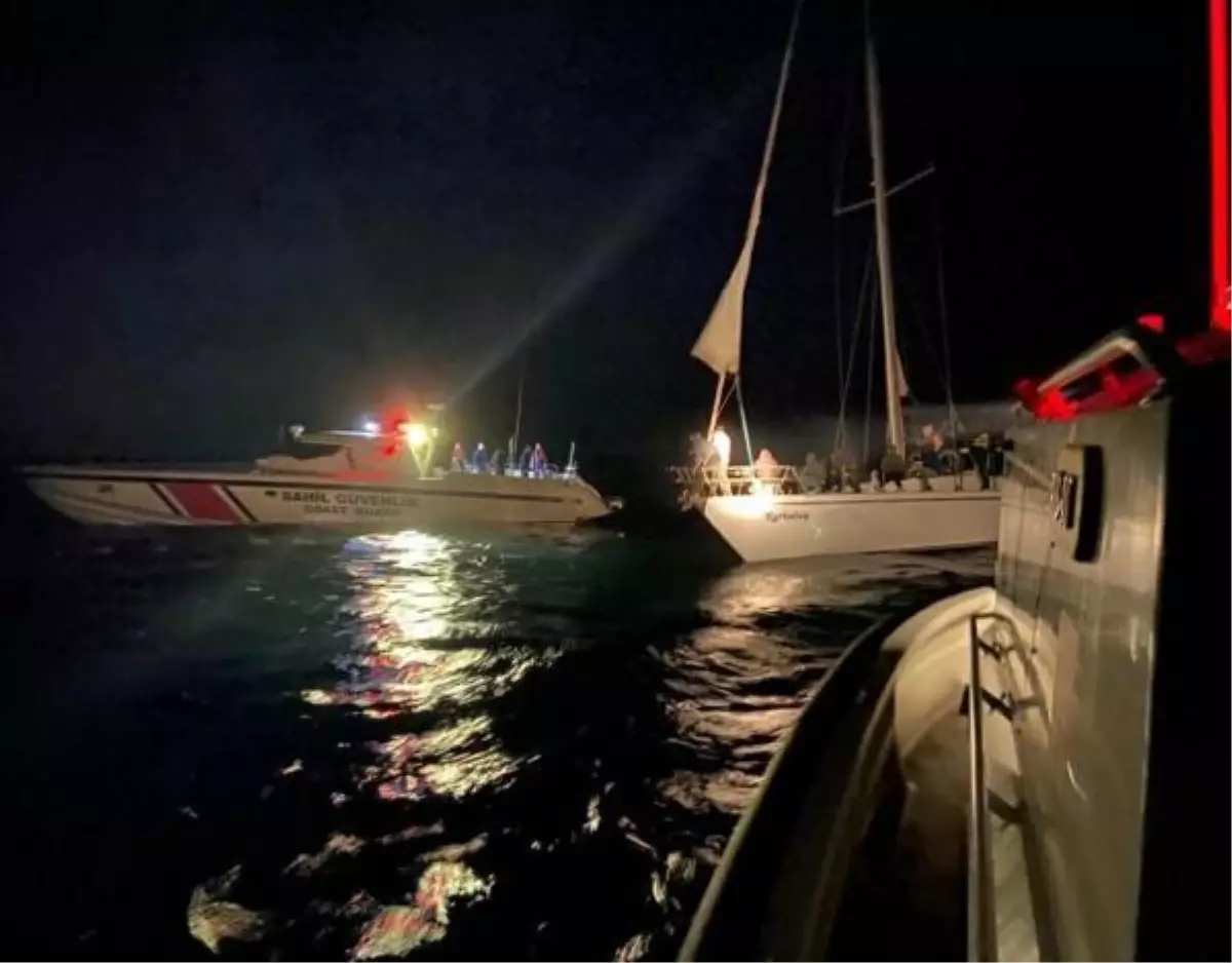 Muğla haberleri... Datça'da, 4 Türk vatandaşı ile 79 kaçak göçmen kurtarıldı