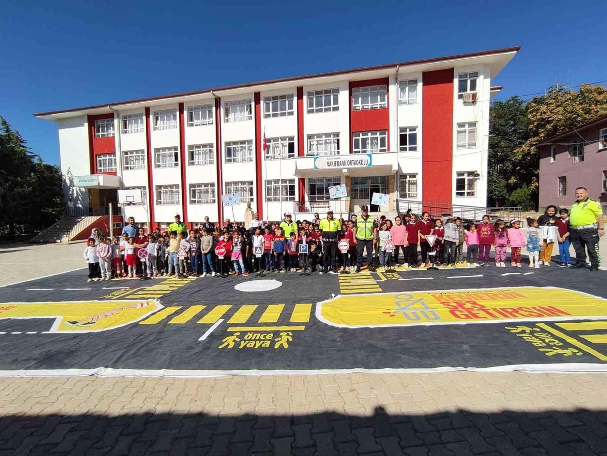 Elazığ 3. sayfa haberleri... Elazığ\'da trafik bilinci gelişimi faaliyetleri sürüyor