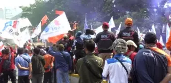 Son dakika haberleri... Endonezya'da işçiler maaşlarına zam talebiyle protesto düzenledi