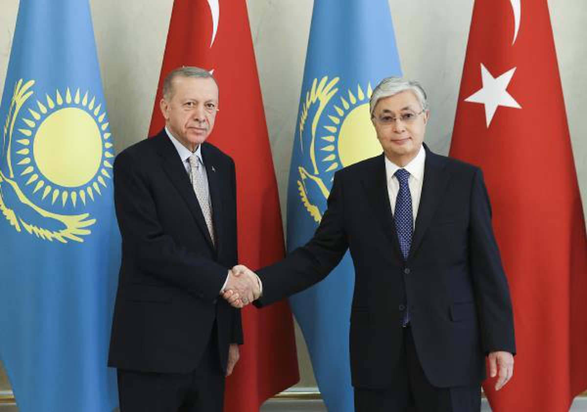 Erdoğan ile Tokayev, ikili ve heyetler arası görüşmelere katıldı