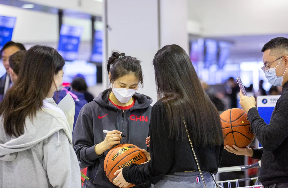 Fıba Kadınlar Dünya Basketbol Şampiyonası\'nda 2. Olan Çin Kadın Basketbol Takımı Dönüş Yolunda
