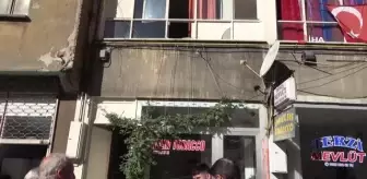 Görenler bir daha baktı... 8 katlı binanın zeminindeki beton bölgede karpuz yetişti