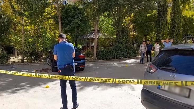 İki saat evini gözledikleri adamı tabancayla vurdular İki saat evini gözledikleri adamı tabancayla vurdular