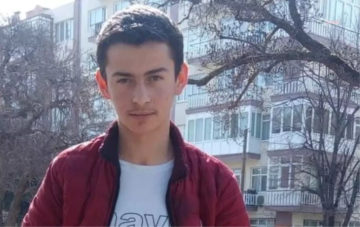 İsig: Lise Öğrencisi Emre Koç, Staj Yaptığı Atölyede Üzerine Suntaların Devrilmesi Sonucu Yaşamını Yitirdi