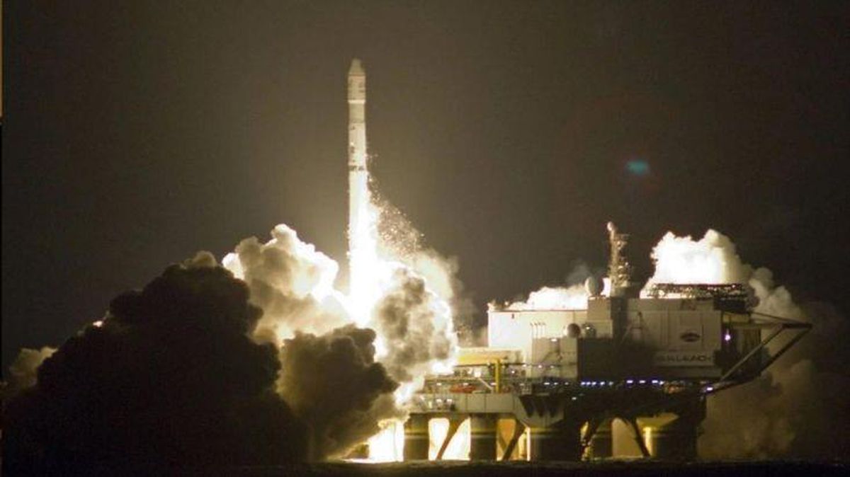 Japonya\'nın Epsilon-6 tip roketi seyir halindeyken kendini imha etti