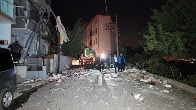 Karabük'te doğal gaz patlaması! 4 kişi yaralandı Karabük'te doğal gaz patlaması! 4 kişi yaralandı