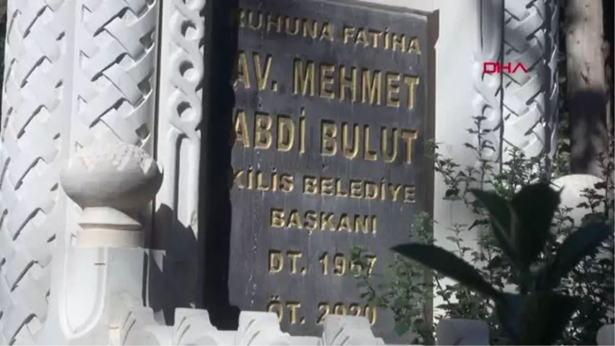 MERHUM BELEDİYE BAŞKANI ABDİ BULUT MEZARI BAŞINDA ANILDI