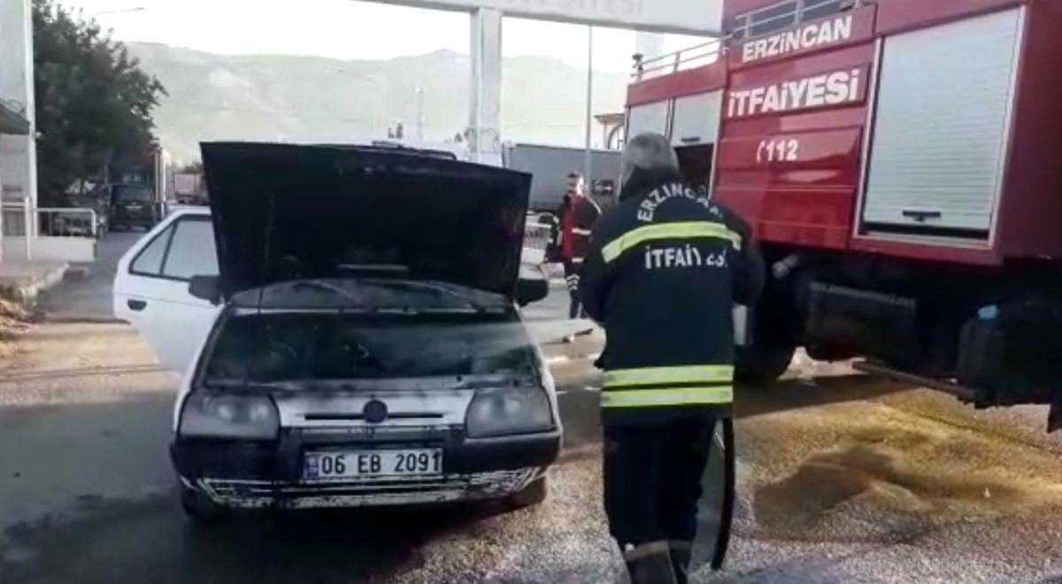 Son dakika haberleri! Otomobilin motorunda çıkan yangın kısa sürede söndürüldü