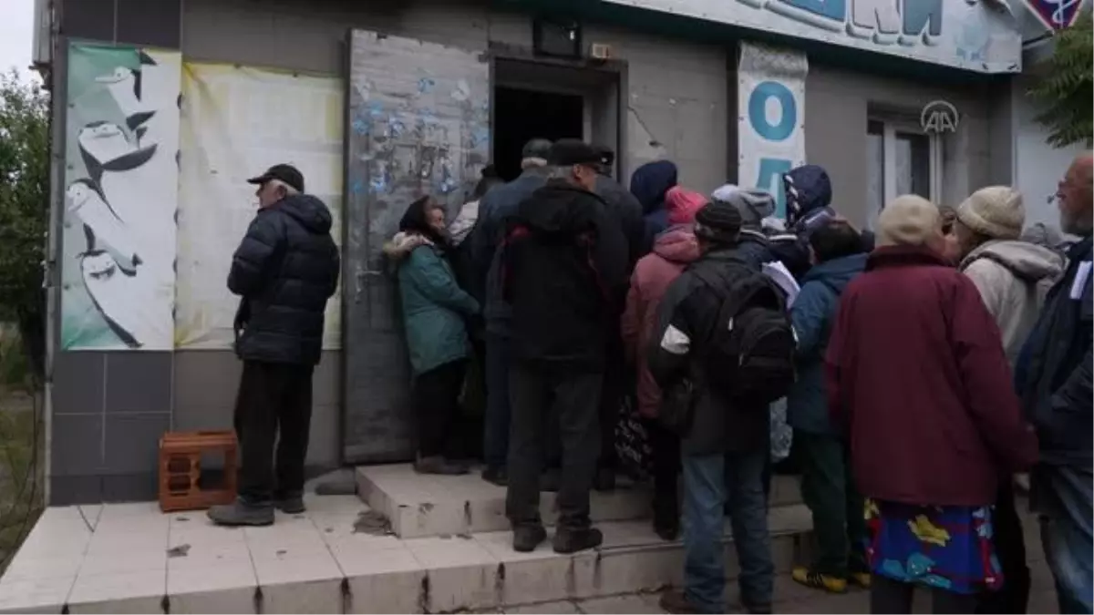 Son dakika haberleri | SVYATOHİRSK - Ukrayna'da savaşın şiddetinin arttığı şehirlerde yaşam ilkelleşiyor