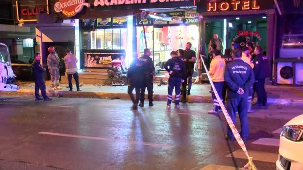 İSTANBUL-ATAŞEHİR\'DE KAZADA ÖLEN DOKTORUN YENGESİ KUZU GİBİYDİ, ÖLÜM HİÇ YAKIŞMADI ONA