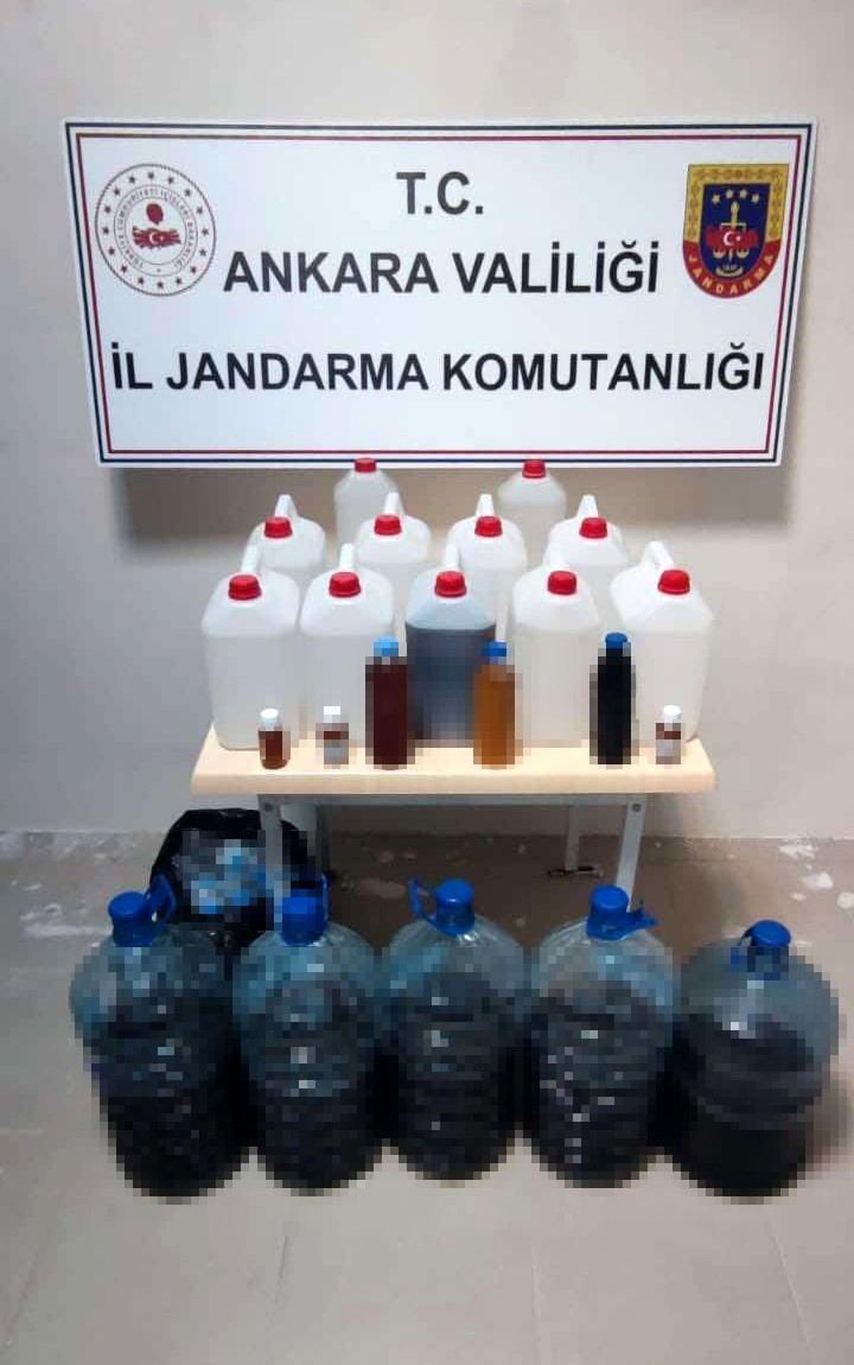 Başkentte 105 litreyi aşkın sahte alkol ele geçirildi