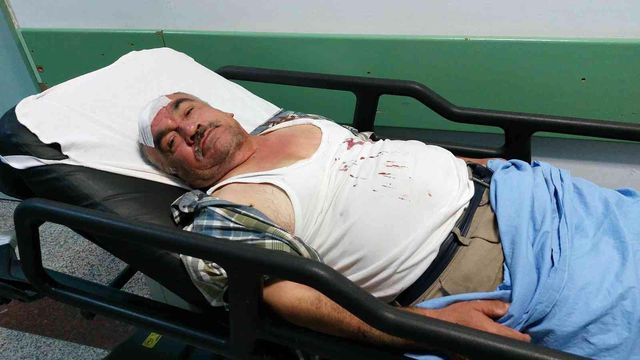 Arazi anlaşmazlığı yaşadıkları engelli komşularını sokak ortasında taşladılar Arazi anlaşmazlığı yaşadıkları engelli komşularını sokak ortasında taşladılar