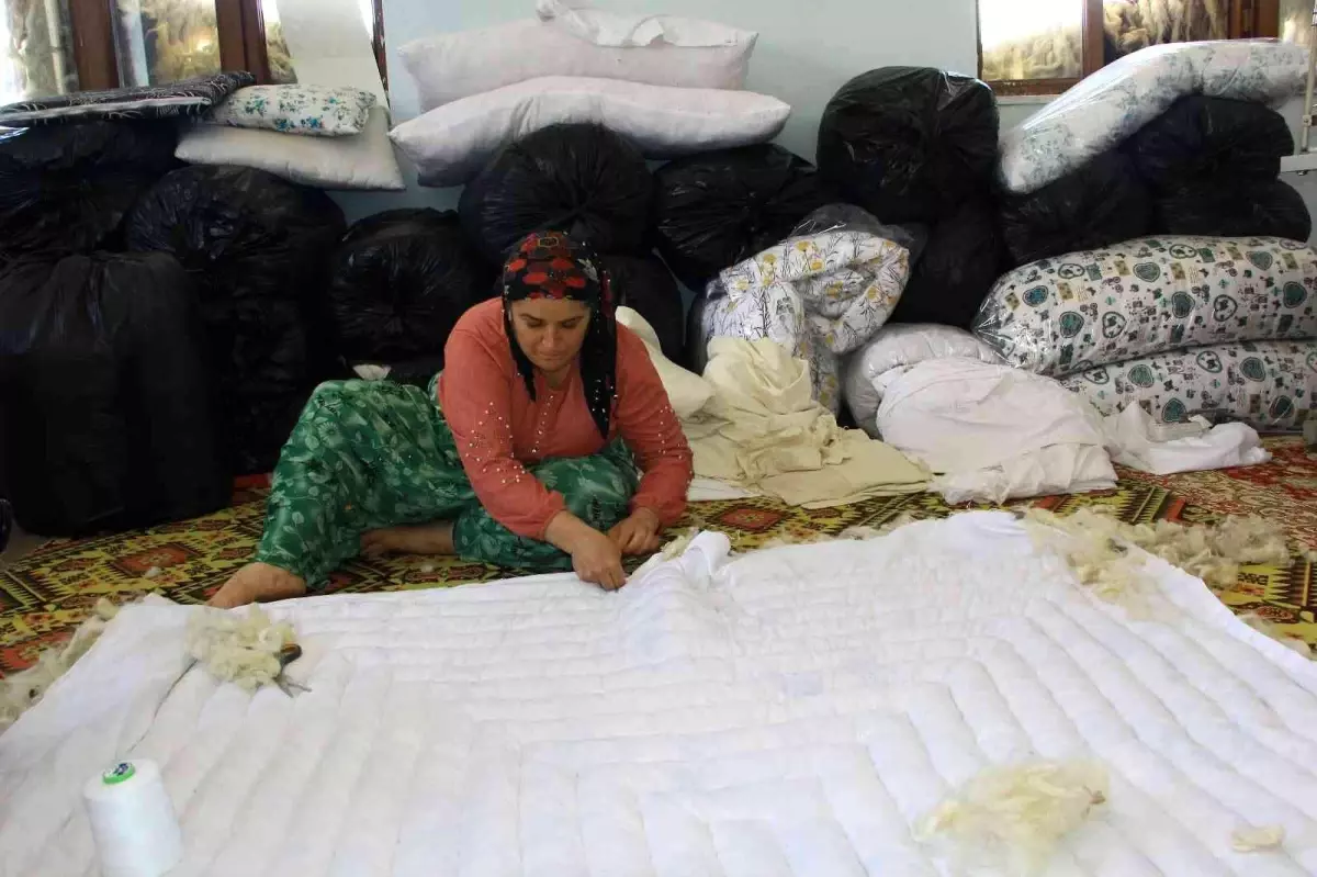 Hakkari yerel haberi... Hakkari'de unutulmaya yüz tutmuş yorgancılık mesleği yaşatılıyor