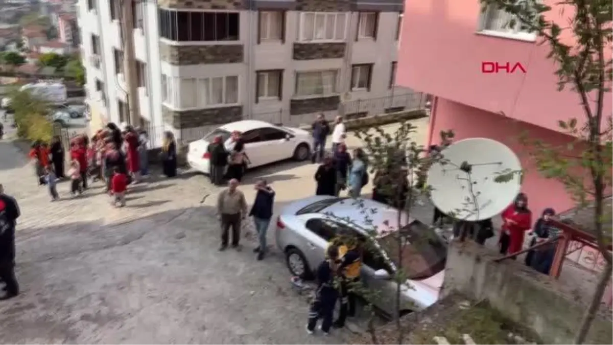 İSTİNAT DUVARI APARTMANIN ÜSTÜNE DEVRİLDİ, BİNA BOŞALTILDI