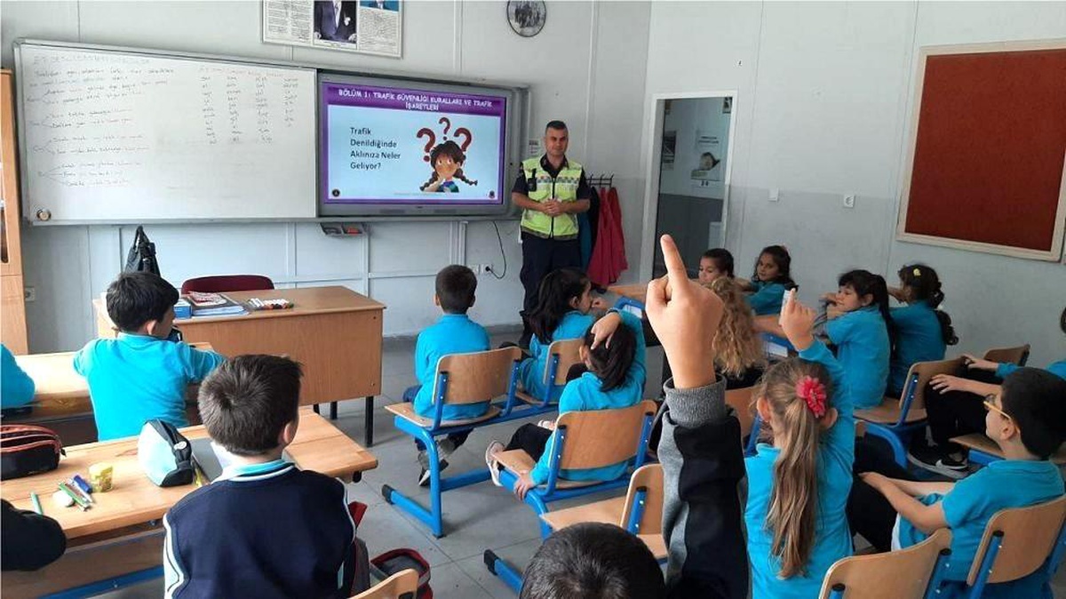Son Dakika | Jandarma trafik timlerinden öğrencilere seminer