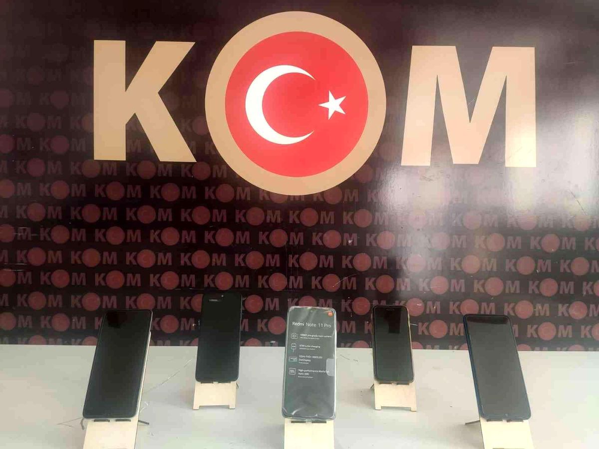 Konya haber! Konya\'da 124 adet gümrük kaçağı telefon ele geçirildi