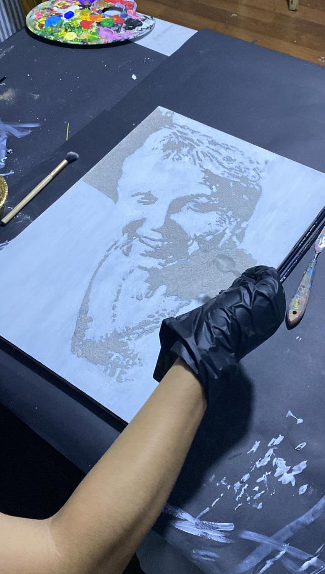 Macaristan'da cesedi yakılan yaşlı kadının, Yalova'da küllerinden portresi yapıldı