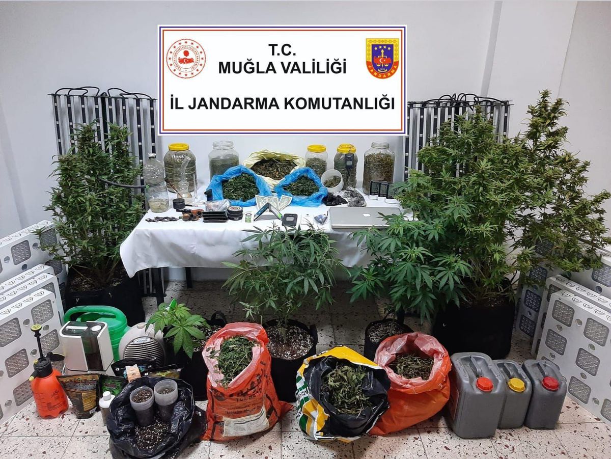 Son dakika haberleri | Muğla\'da uyuşturucu operasyonunda 2 şüpheli yakalandı
