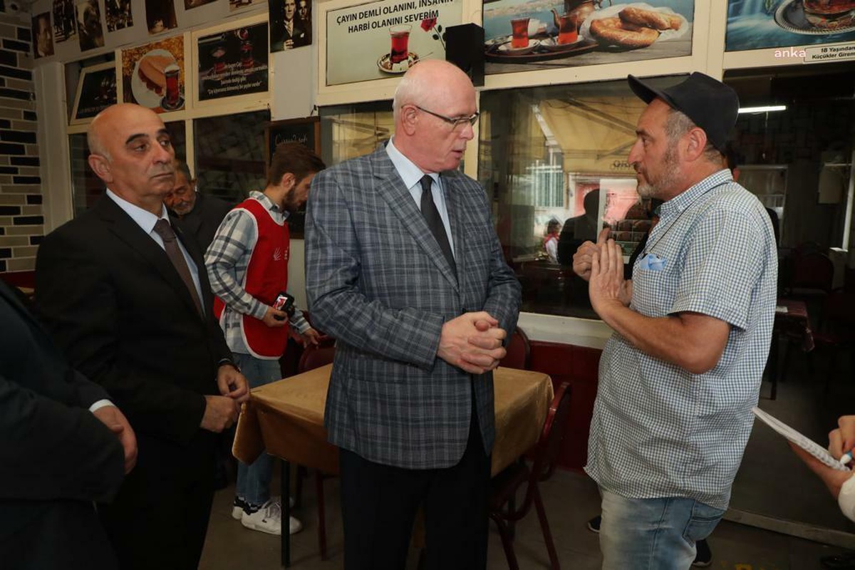 Eskişehir haberleri! Odunpazarı Belediye Başkanı Kurt, Mahalle Ziyaretlerini Sürdürüyor
