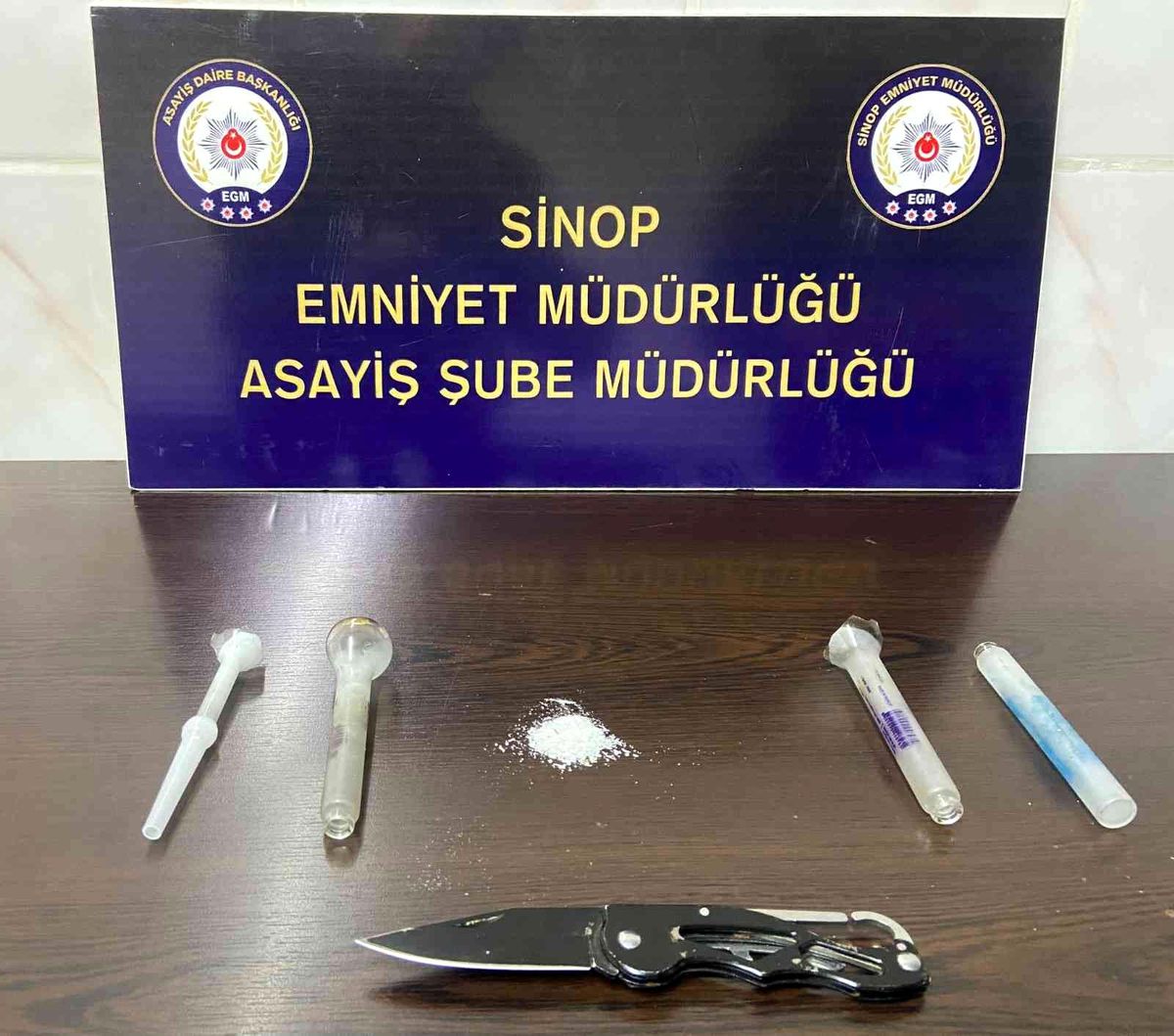 Sinop haberleri | Sinop\'ta durdurulan araçtan uyuşturucu çıktı