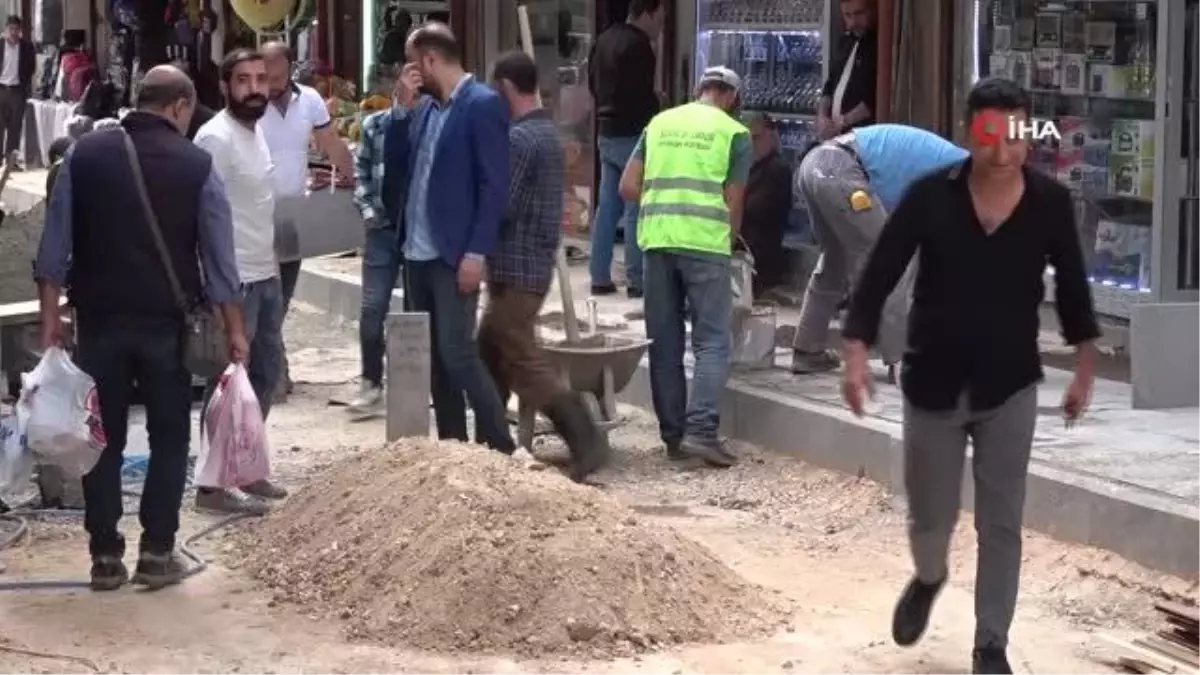 Sokak ortasındaki mezarı görenler durup dua okudu, gerçek ise bambaşka çıktı