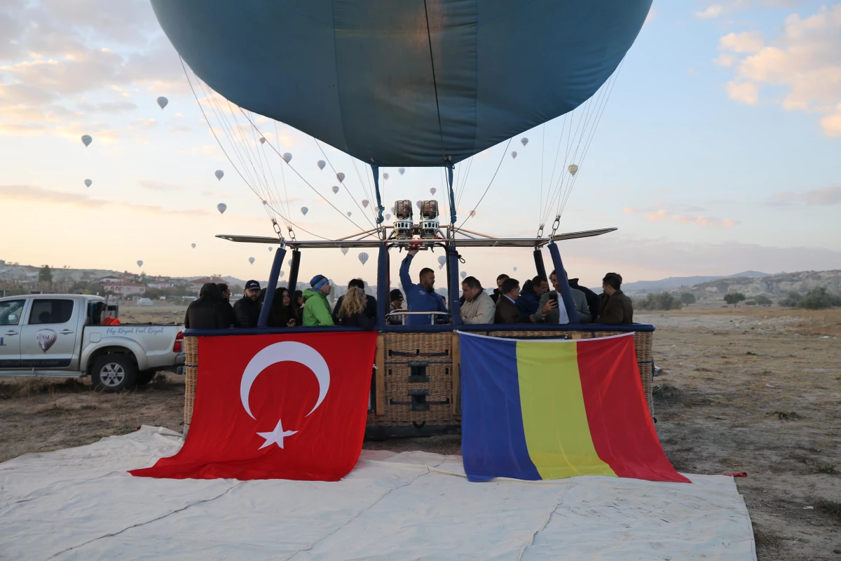 Türk ve Rumen milletvekilleri Kapadokya\'da sıcak hava balon turuna katıldı