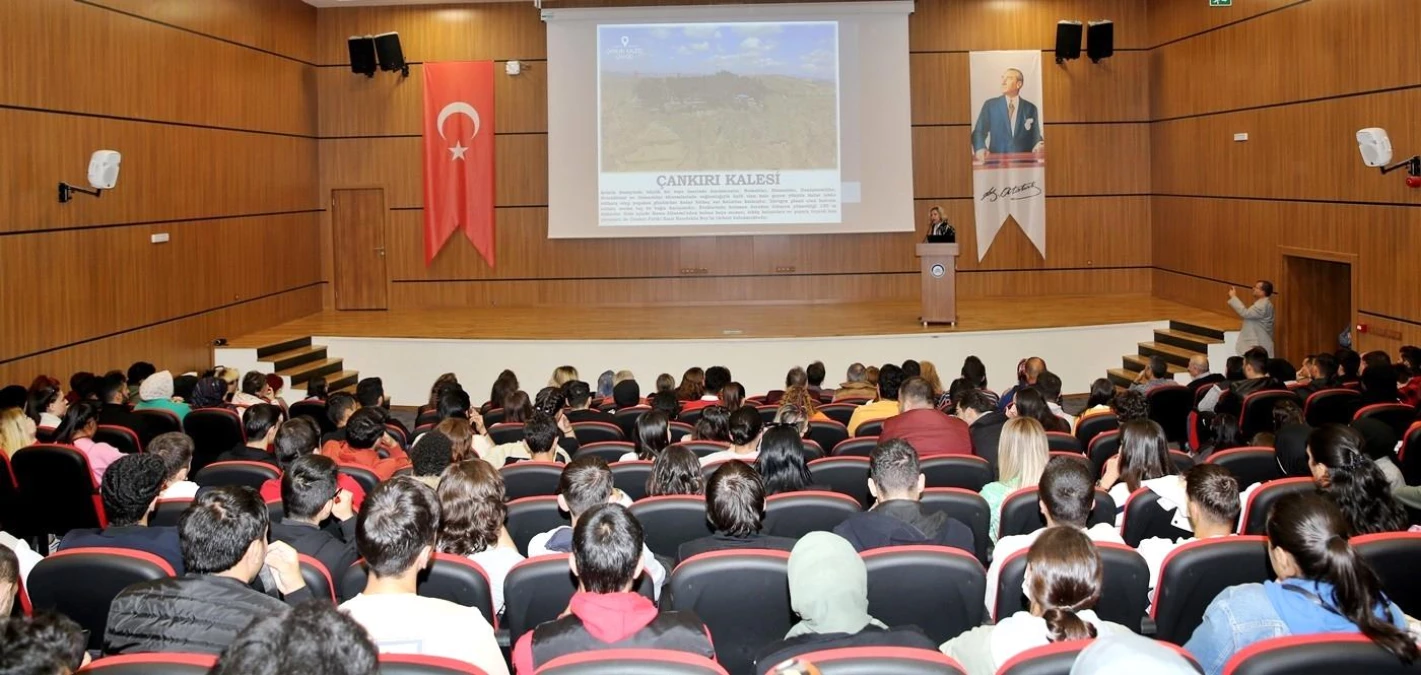 Çankırı haberi... Üniversite öğrencilerine Çankırı\'nın kültürü ve tarihi değerleri anlatıldı